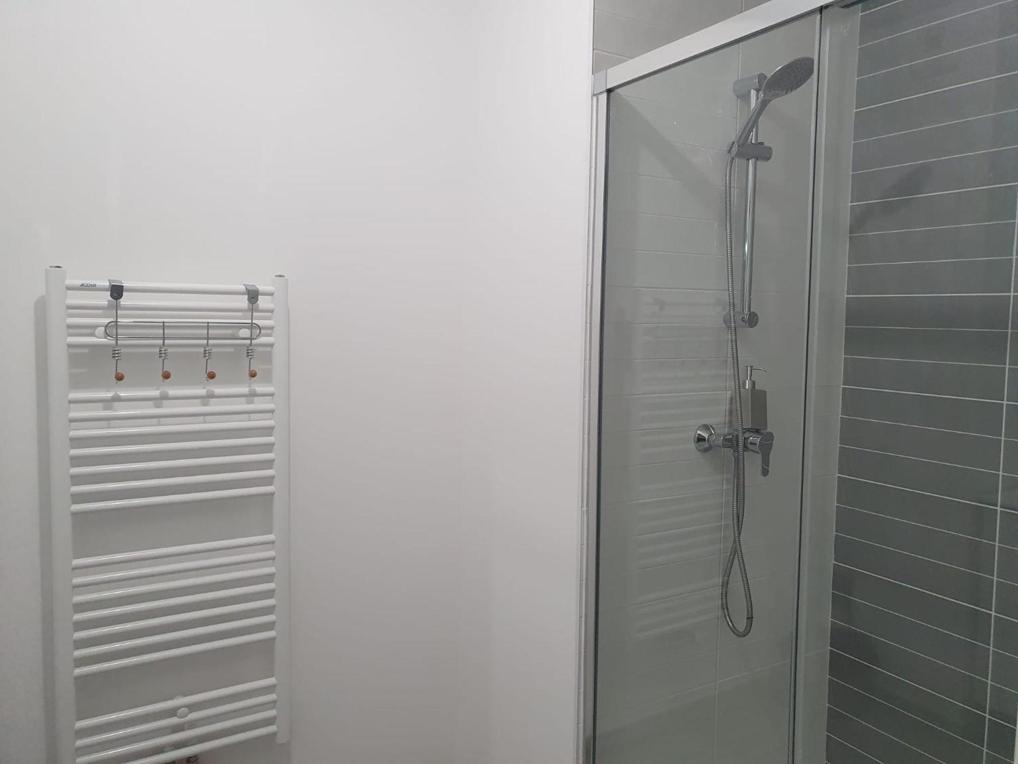 Appartement A Floirac Avec 2 Chambres, Un Parking Prive, Une Terrasse, A 5 Minutes En Voiture De L'Arkea Arena De Bordeaux מראה חיצוני תמונה