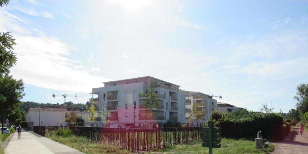 Appartement A Floirac Avec 2 Chambres, Un Parking Prive, Une Terrasse, A 5 Minutes En Voiture De L'Arkea Arena De Bordeaux מראה חיצוני תמונה