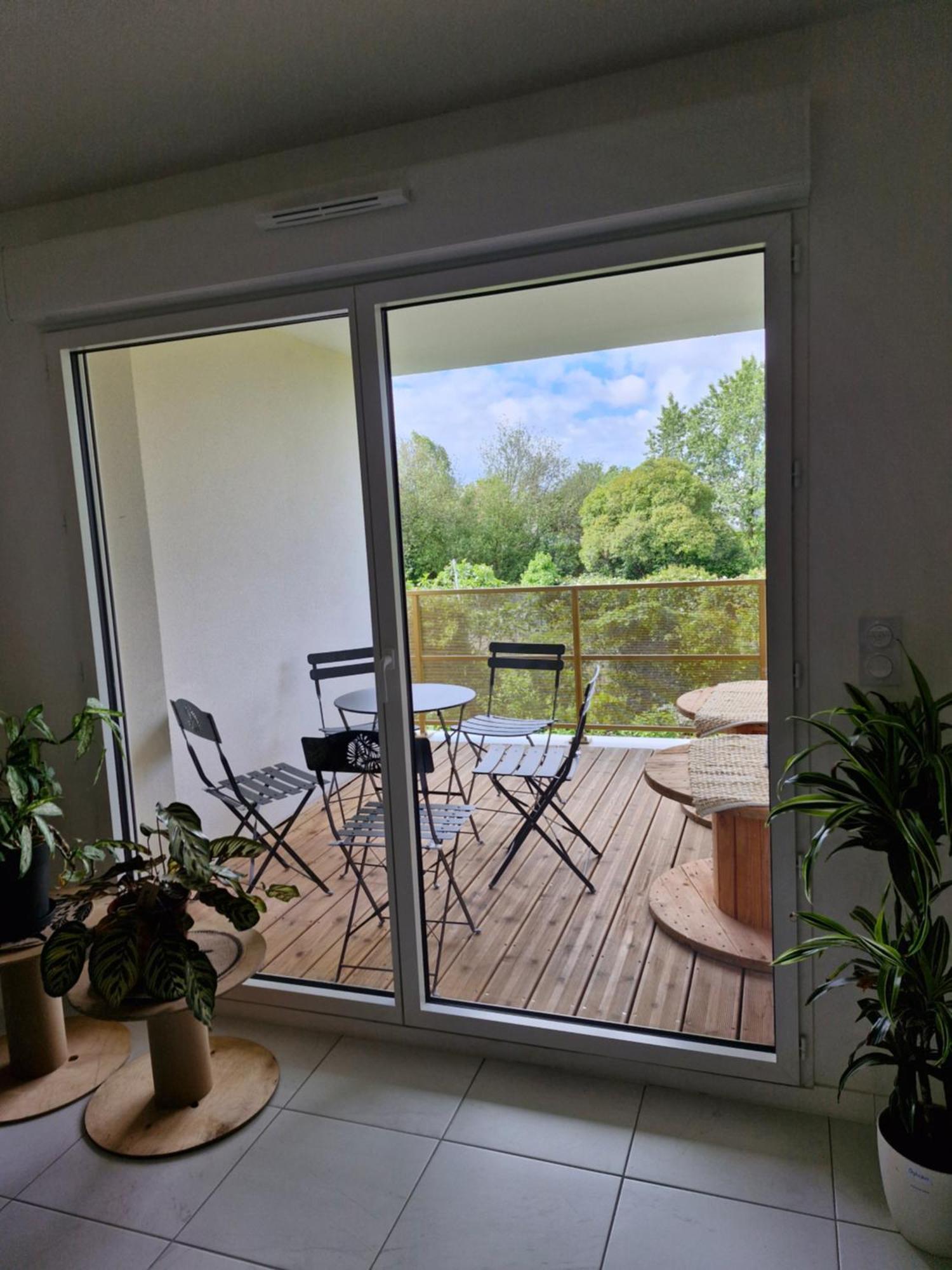 Appartement A Floirac Avec 2 Chambres, Un Parking Prive, Une Terrasse, A 5 Minutes En Voiture De L'Arkea Arena De Bordeaux מראה חיצוני תמונה