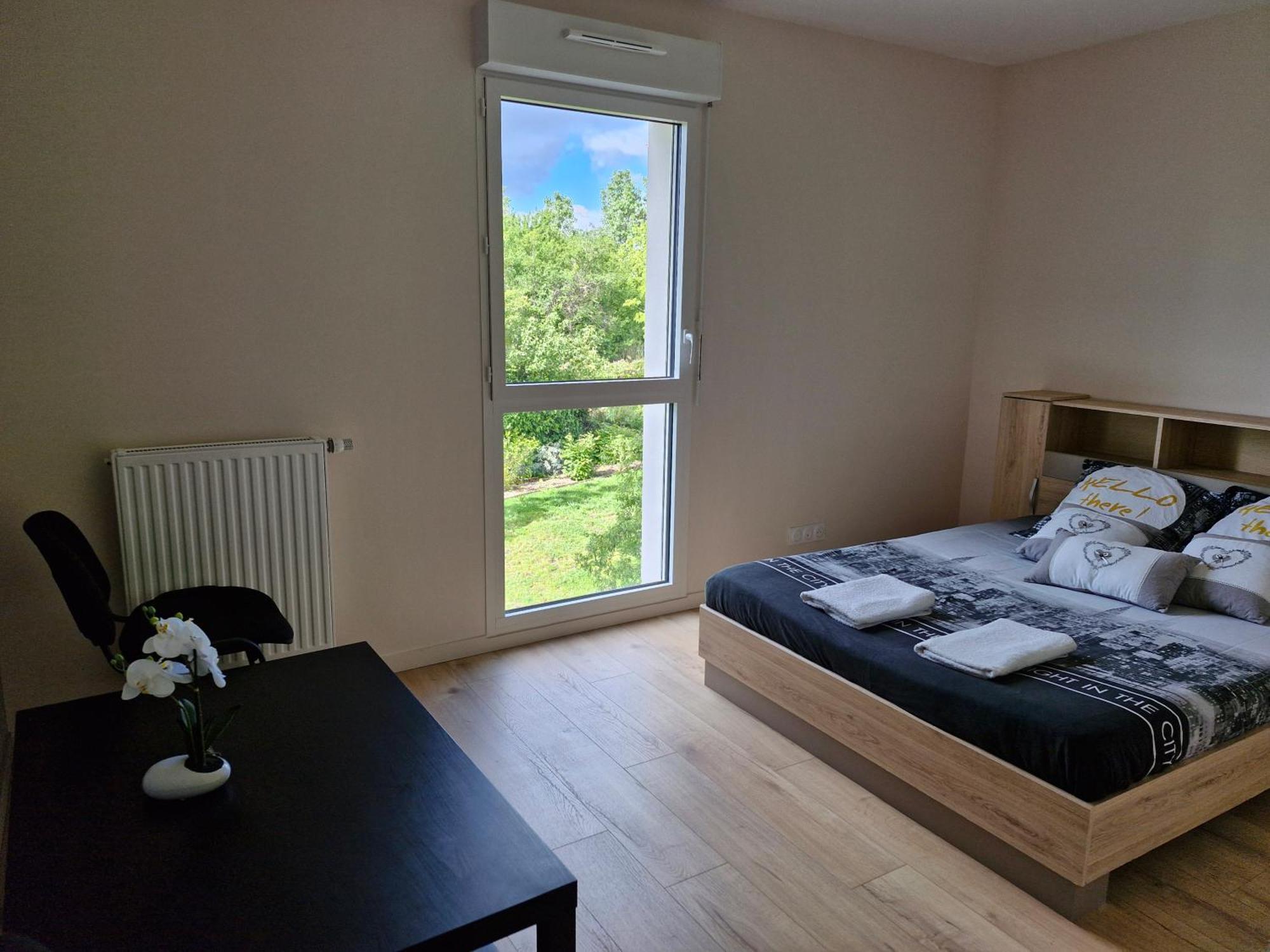 Appartement A Floirac Avec 2 Chambres, Un Parking Prive, Une Terrasse, A 5 Minutes En Voiture De L'Arkea Arena De Bordeaux מראה חיצוני תמונה